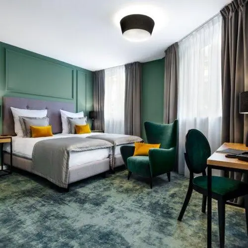 4 star hotel